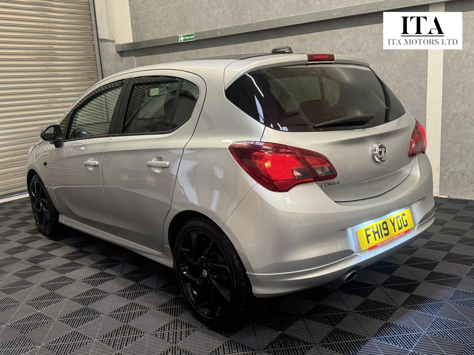 Vauxhall Corsa 1.4i ecoTEC SRi VX Line Nav Black Hatchback 5dr Petrol Manual Euro 6 (90 ps)