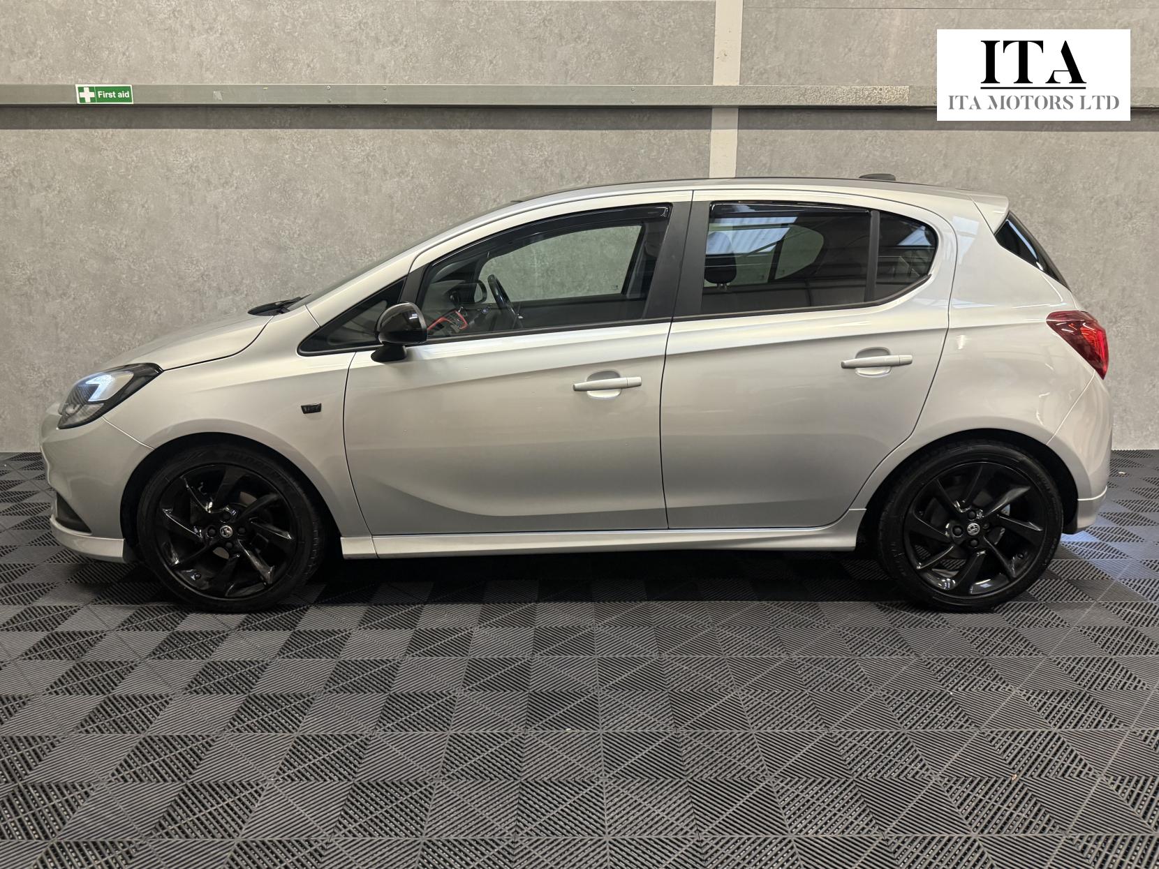 Vauxhall Corsa 1.4i ecoTEC SRi VX Line Nav Black Hatchback 5dr Petrol Manual Euro 6 (90 ps)