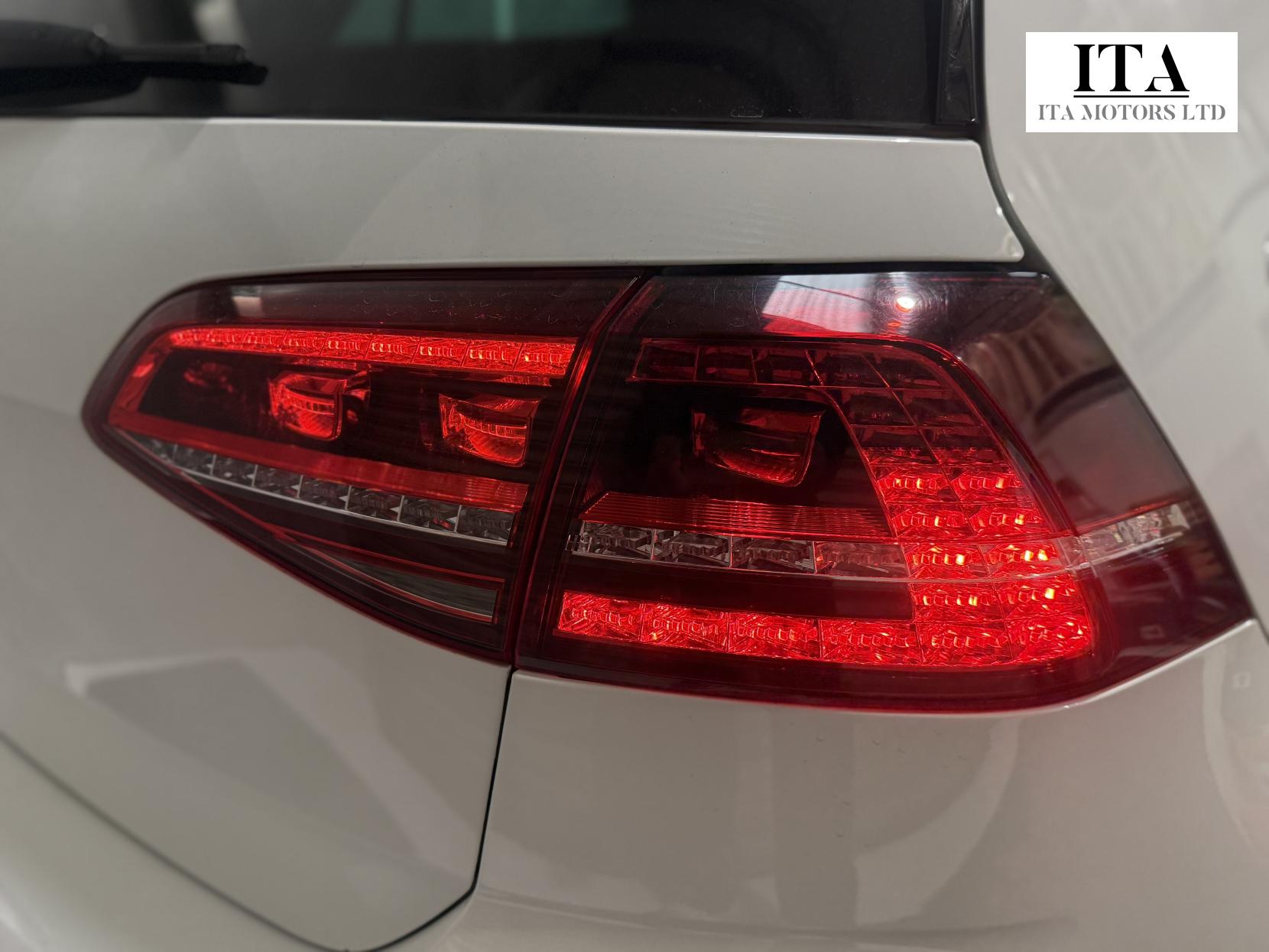 Volkswagen Golf 2.0 TSI BlueMotion Tech GTI Hatchback 5dr Petrol DSG Euro 6 (s/s) (220 ps)