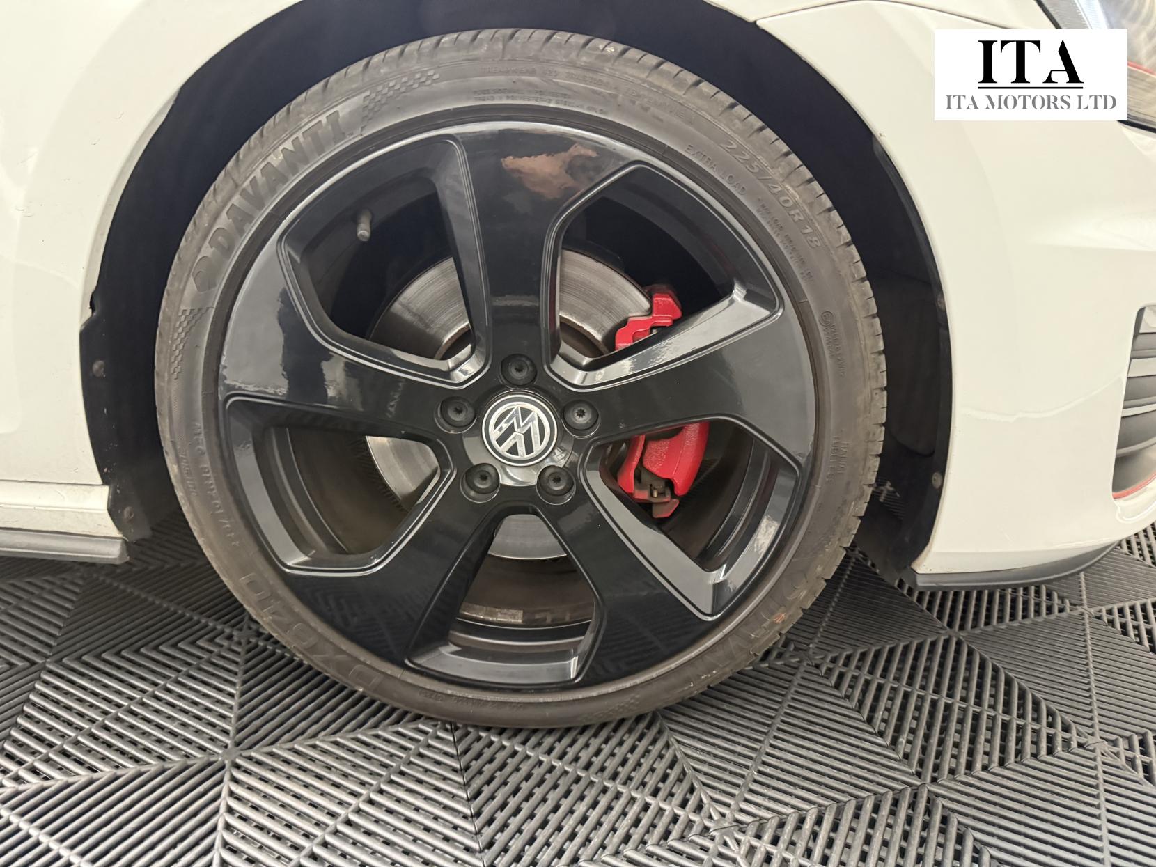 Volkswagen Golf 2.0 TSI BlueMotion Tech GTI Hatchback 5dr Petrol DSG Euro 6 (s/s) (220 ps)