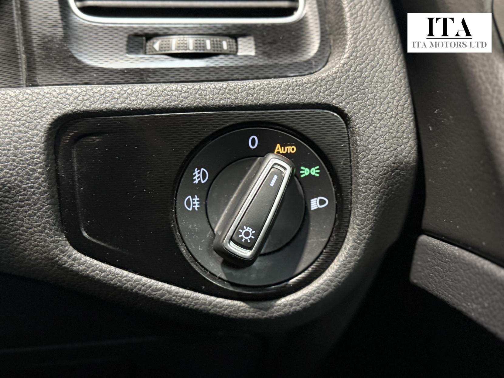 Volkswagen Golf 2.0 TSI BlueMotion Tech GTI Hatchback 5dr Petrol DSG Euro 6 (s/s) (220 ps)