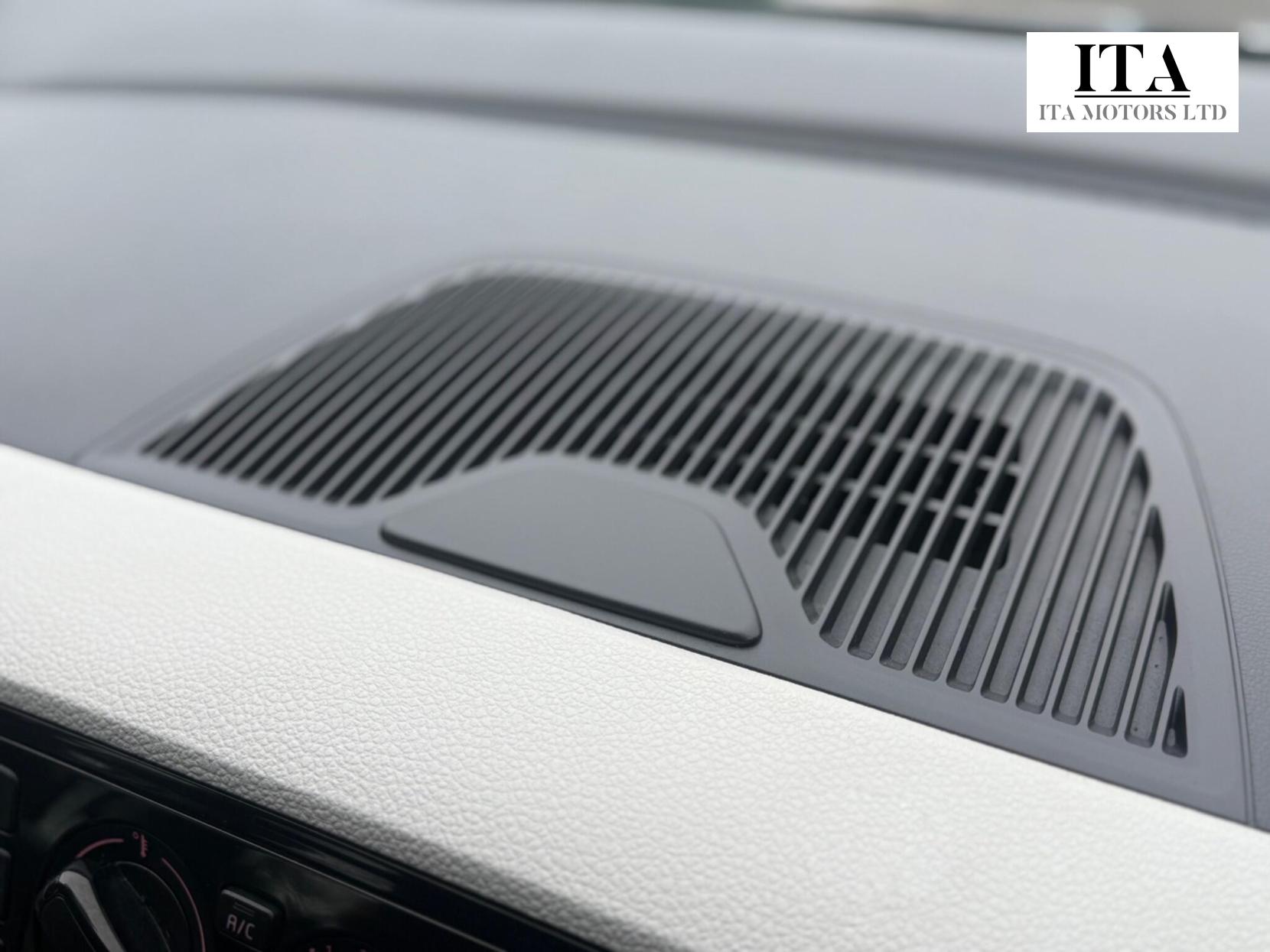 Volkswagen up! 1.0 Move up! Euro 6 5dr