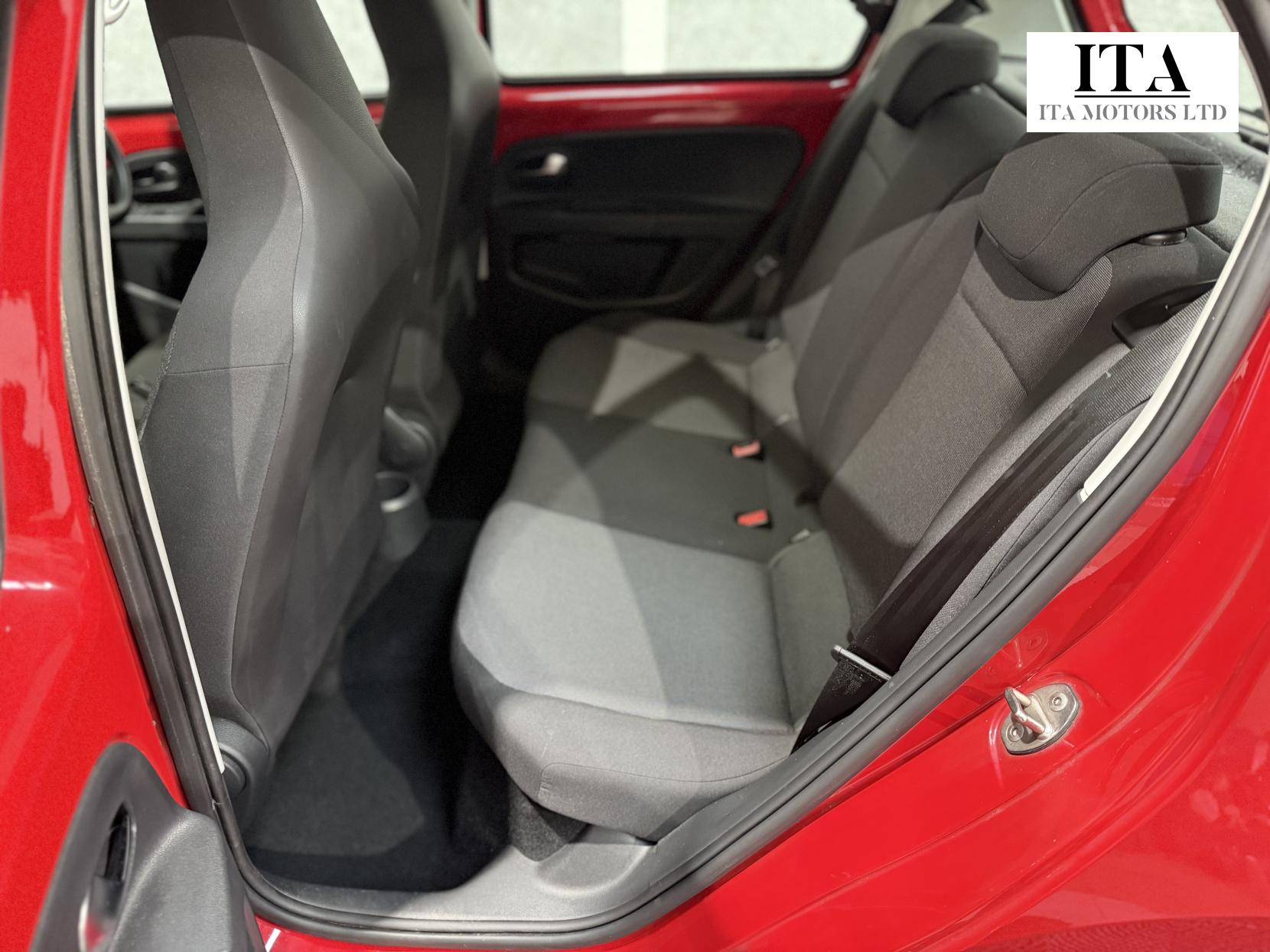 Volkswagen up! 1.0 Move up! Hatchback 5dr Petrol Manual Euro 5 (60 ps)