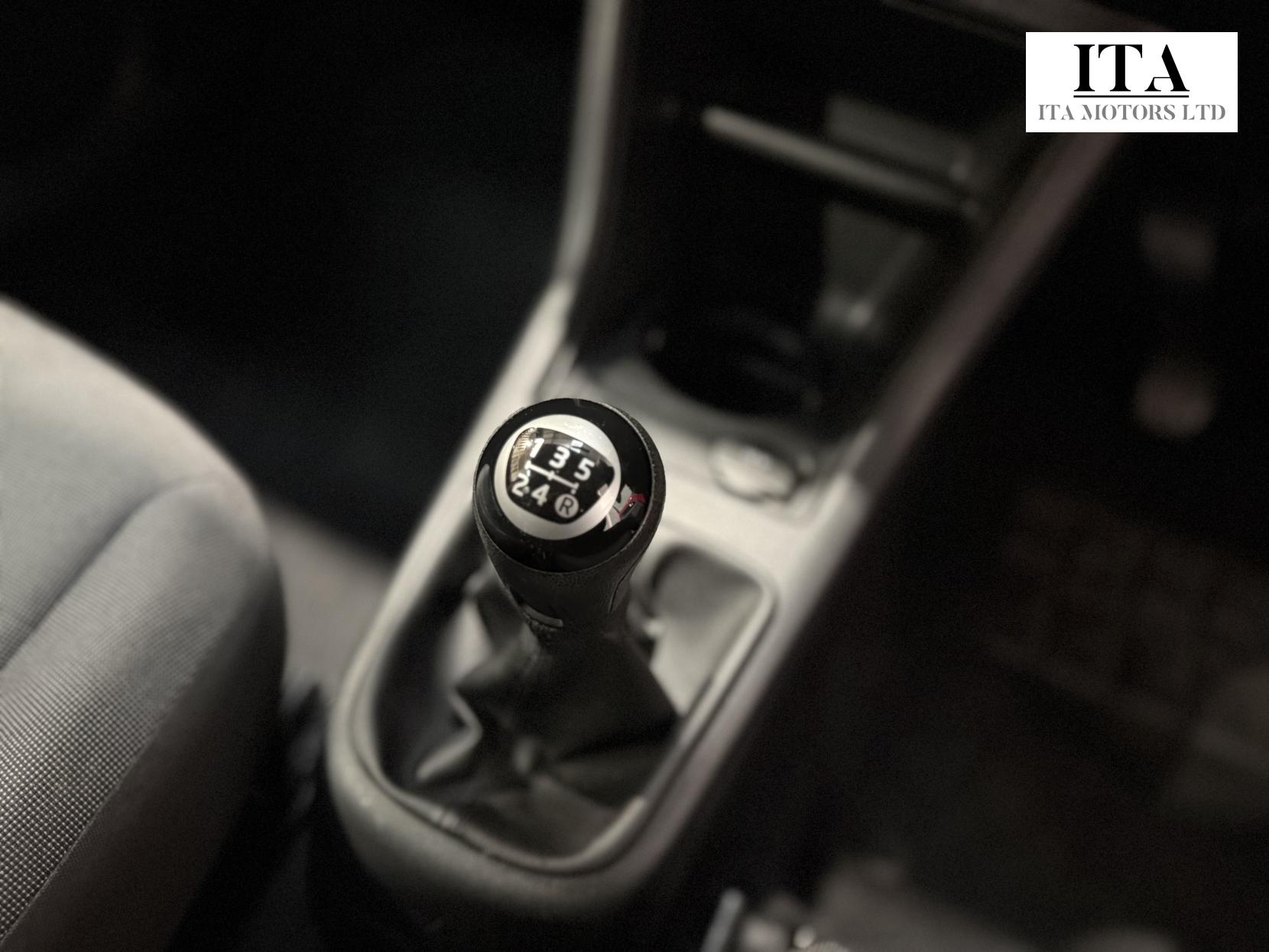 Volkswagen up! 1.0 Move up! Hatchback 5dr Petrol Manual Euro 5 (60 ps)