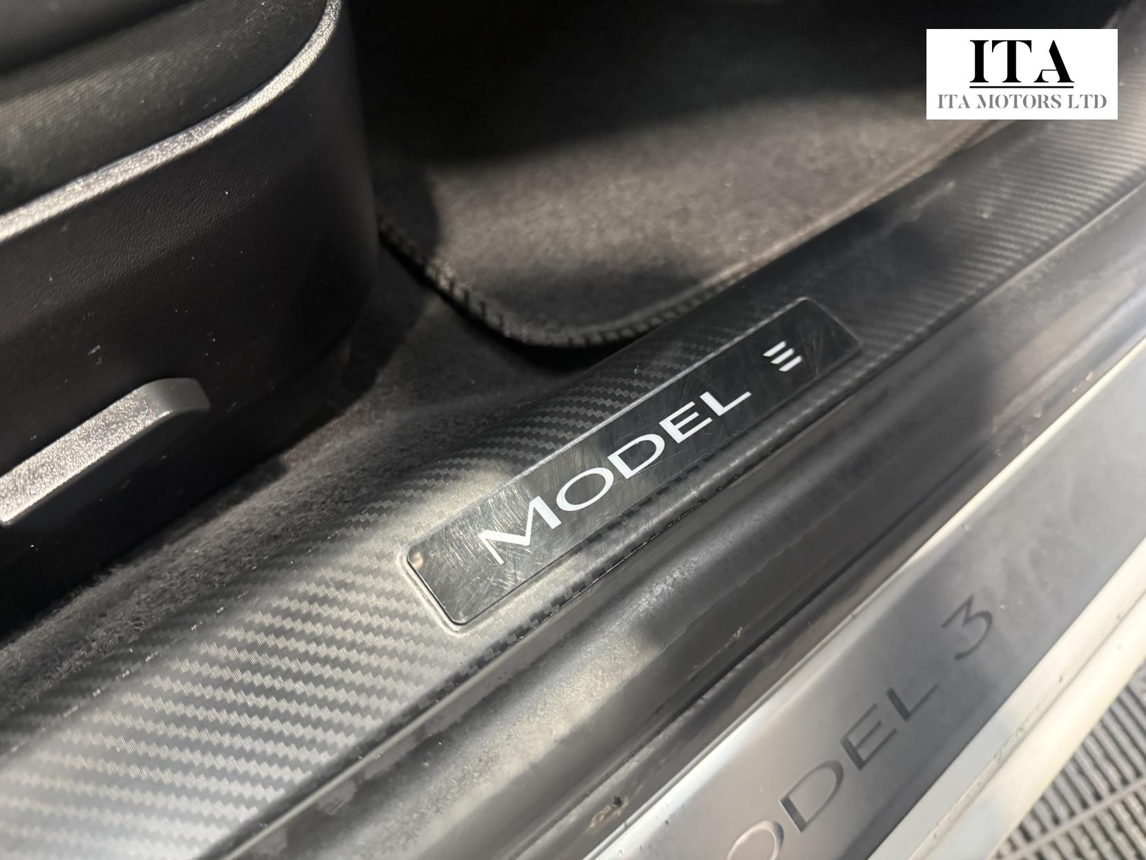 Tesla Model 3 Standard Range Plus Saloon 4dr Electric Auto RWD (241 bhp)