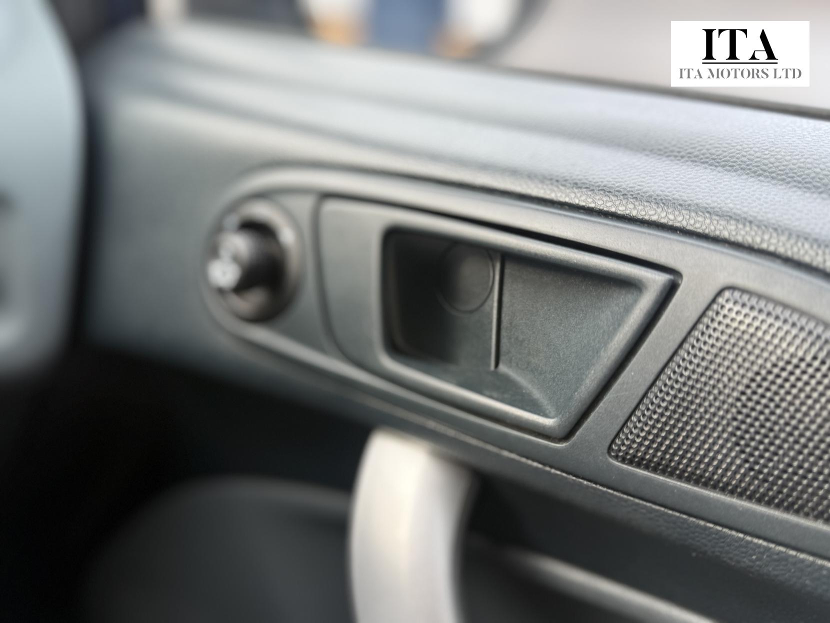 Ford Fiesta 1.25 Zetec Hatchback 3dr Petrol Manual (129 g/km, 81 bhp)