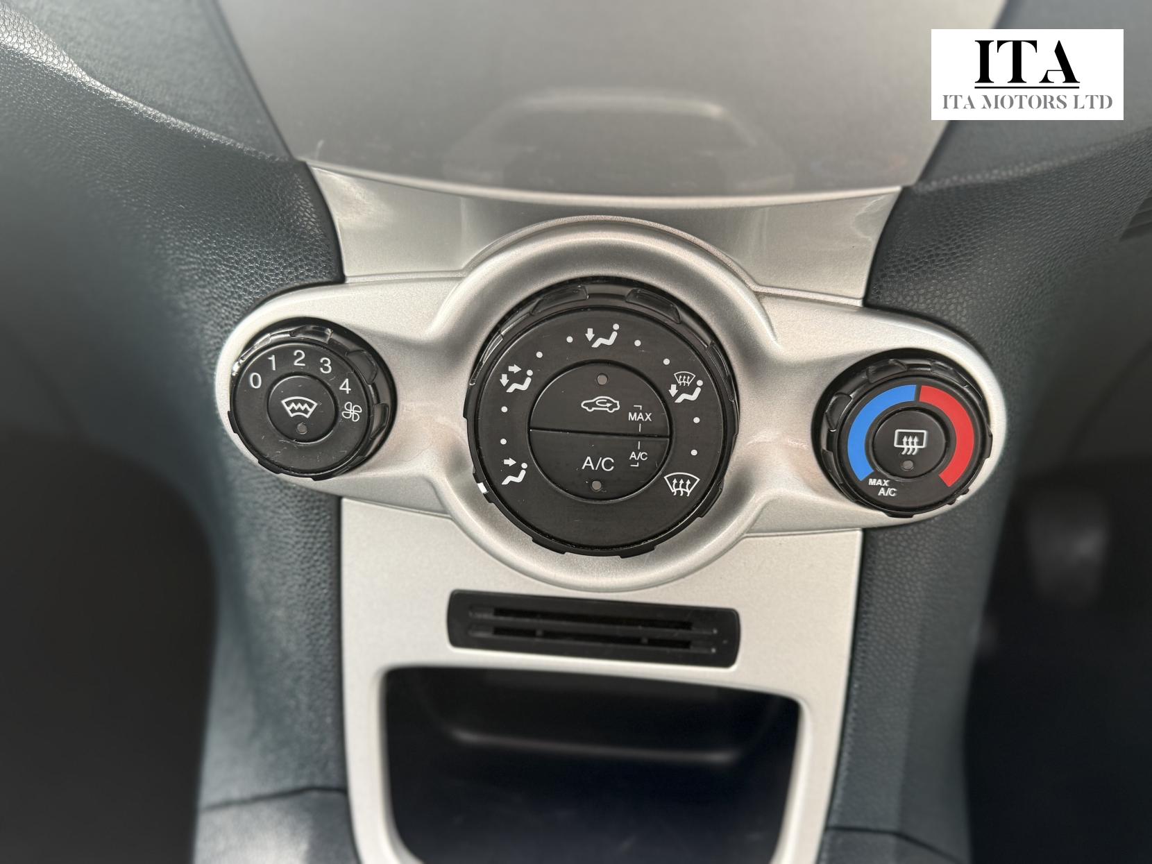 Ford Fiesta 1.25 Zetec Hatchback 3dr Petrol Manual (129 g/km, 81 bhp)